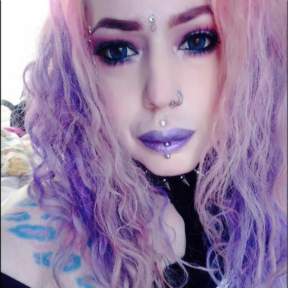 Meet your Posher, Luna ๐
๐ป๐๐๐ - Picture 4 of 11